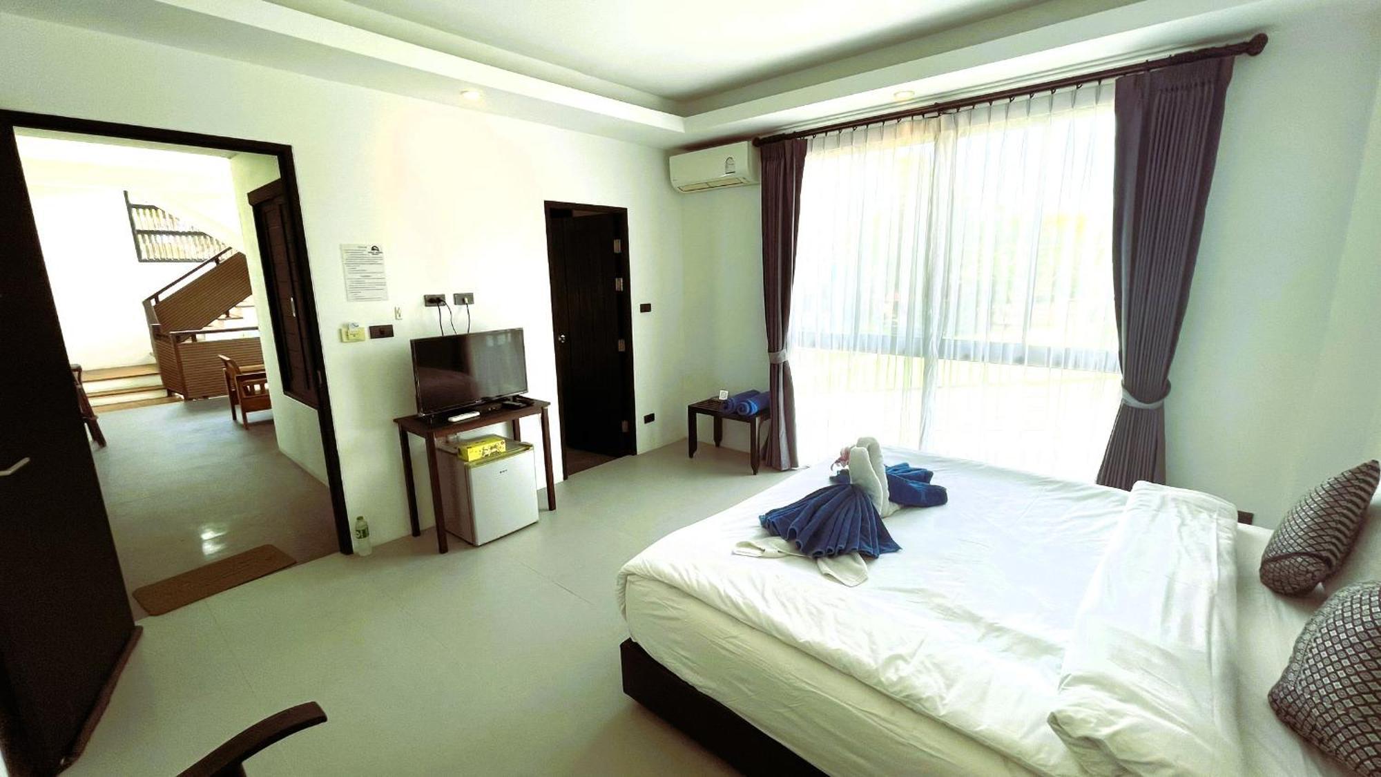 Rockstar Beach Apartments Bang Rak Beach  Extérieur photo