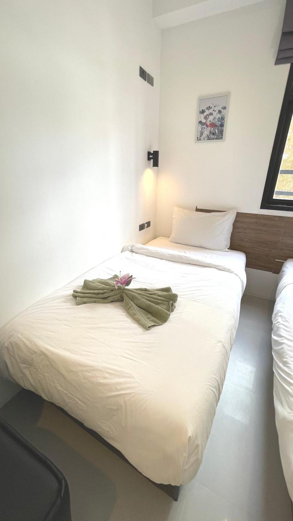 Rockstar Beach Apartments Bang Rak Beach  Extérieur photo