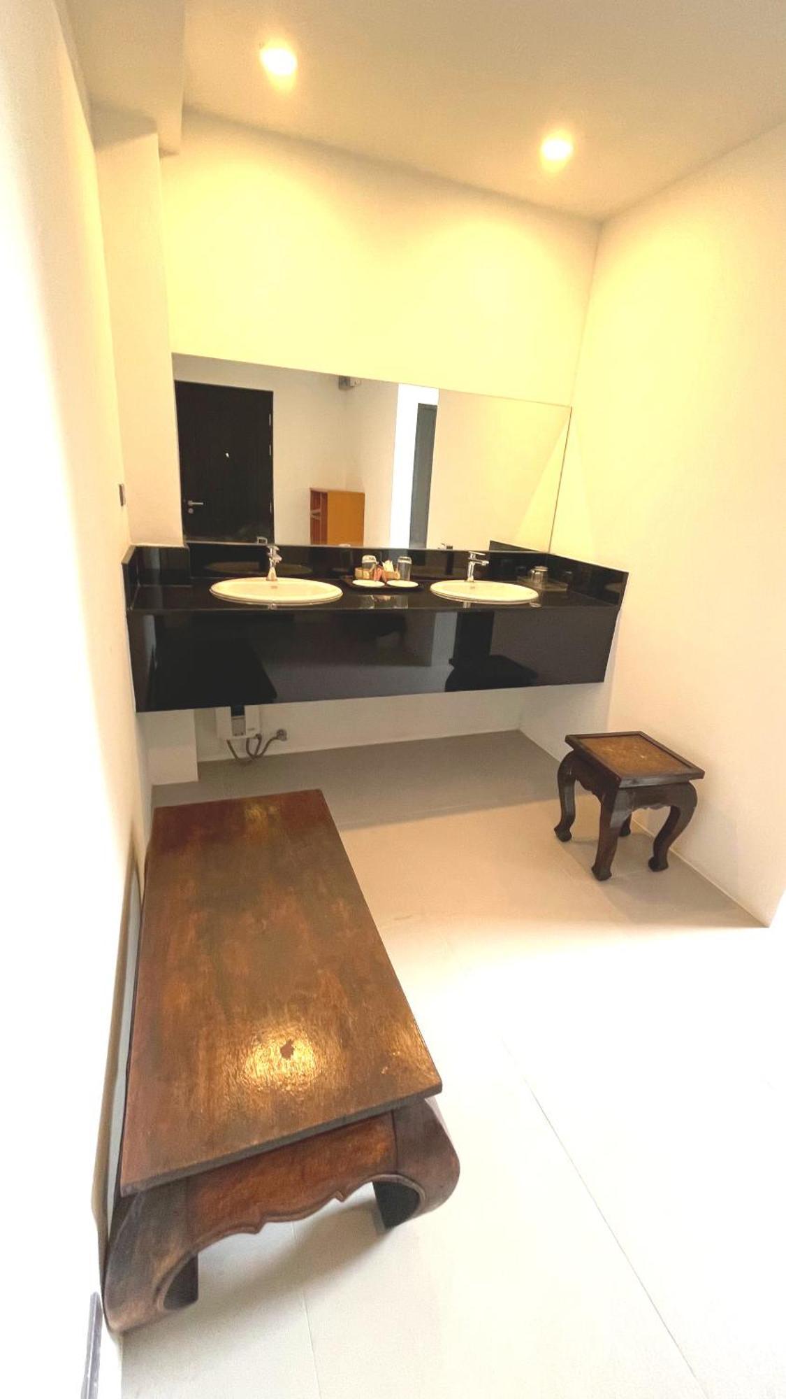 Rockstar Beach Apartments Bang Rak Beach  Extérieur photo