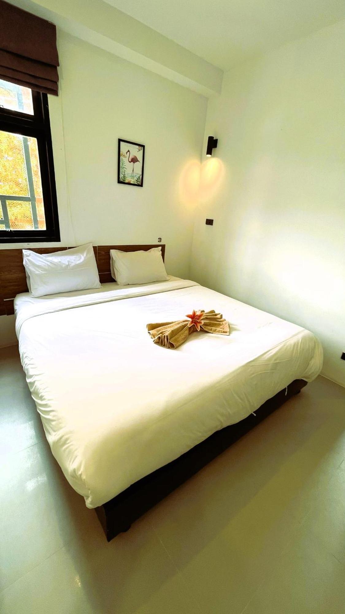 Rockstar Beach Apartments Bang Rak Beach  Extérieur photo